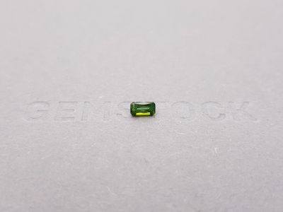 Желтовато-зелёный турмалин в огранке радиант 0,36 карат photo