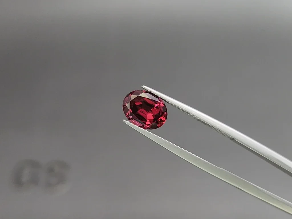 Сет гранатов родолитов в огранке овал 6,58 карат, Мадагаскар Изображение №3