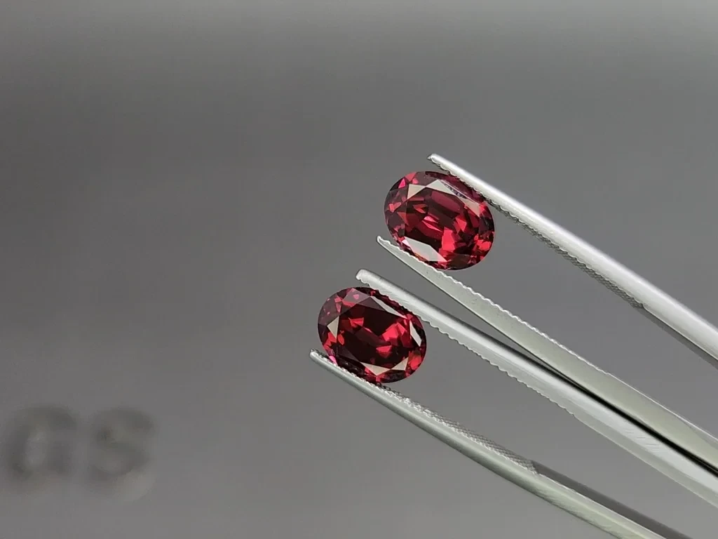 Сет гранатов родолитов в огранке овал 6,58 карат, Мадагаскар Изображение №4