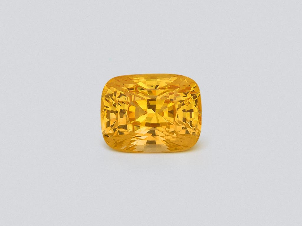 Инвестиционный негретый сапфир Golden Yellow в огранке кушон 30,50 карат, Шри-Ланка Изображение №1