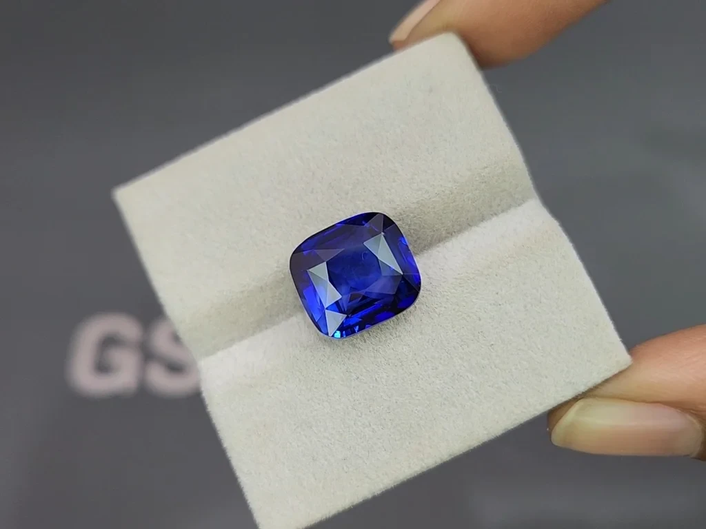 Крупный сапфир Royal Blue в огранке кушон 10,10 карат, Шри-Ланка Изображение №4