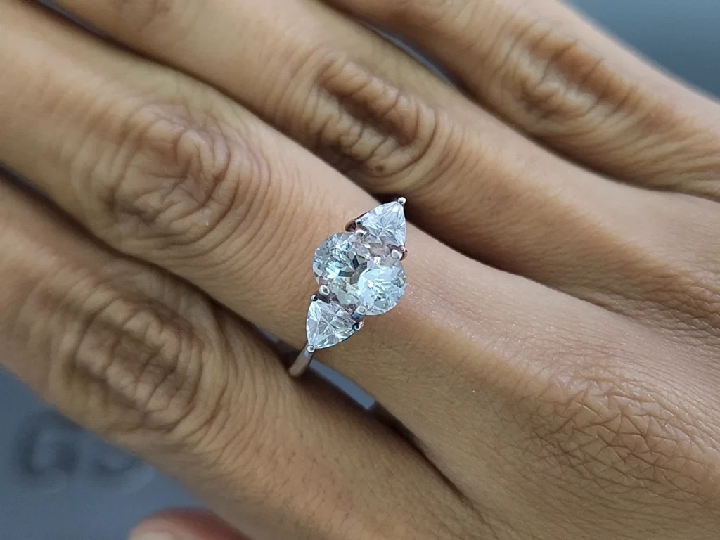 Аквамарин в огранке овал 1,41 карат, Мадагаскар  Изображение №5