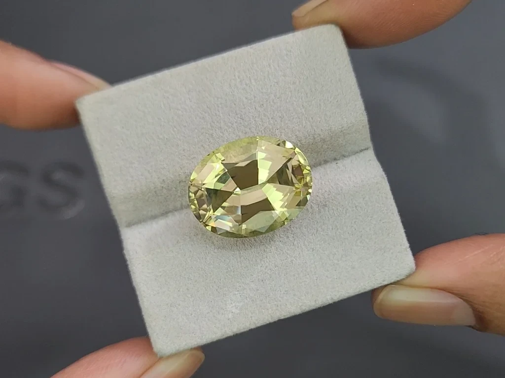 Цитрин в высокоточной огранке овал 14,82 карат, Африка Изображение №4