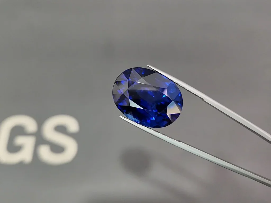 Инвестиционный сапфир Royal Blue в огранке овал 50,09 карат, Шри-Ланка  Изображение №3