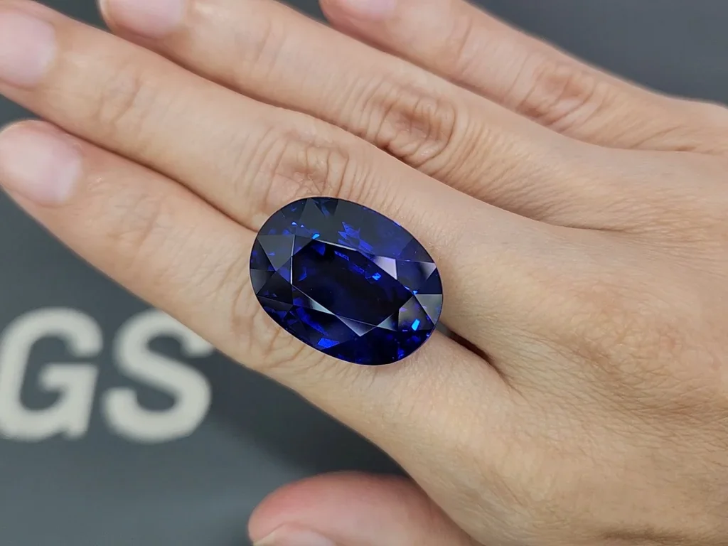 Инвестиционный сапфир Royal Blue в огранке овал 50,09 карат, Шри-Ланка  Изображение №2