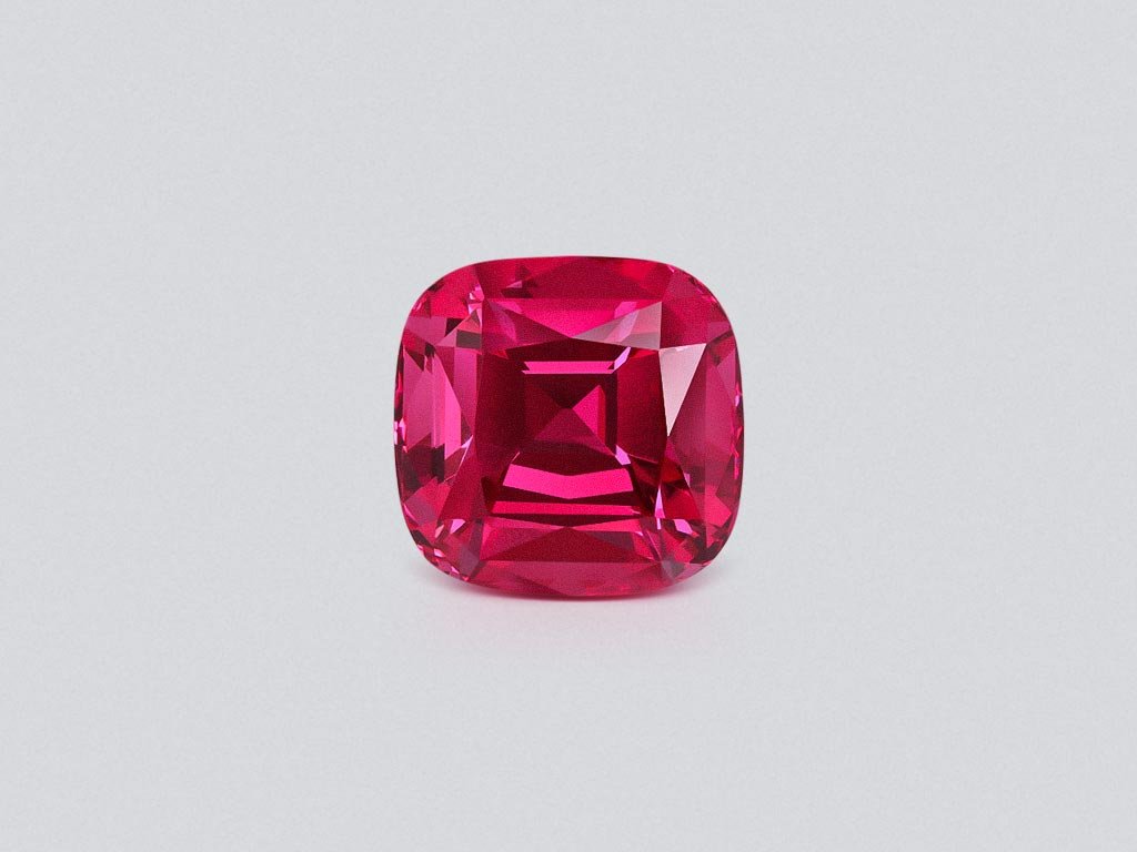 Шпинель Махенге Vibrant Pink-Red в огранке кушон 5,72 карат, Танзания  Изображение №1