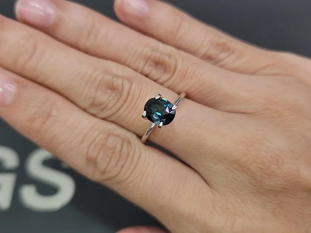 Негретый сапфир Teal в огранке овал 1,49 карат, Шри-Ланка Изображение №5