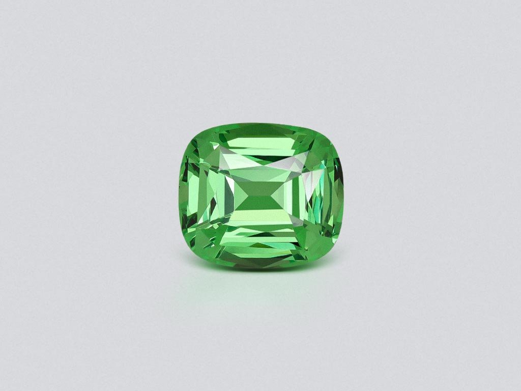 Гранат цаворит Intense Green в огранке кушон 2,04 карата, Танзания  Изображение №1