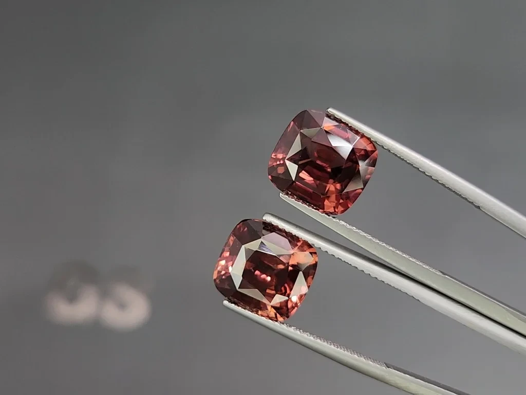 Пара коричневый цирконов в огранке кушон 17,48 карат, Танзания Изображение №3
