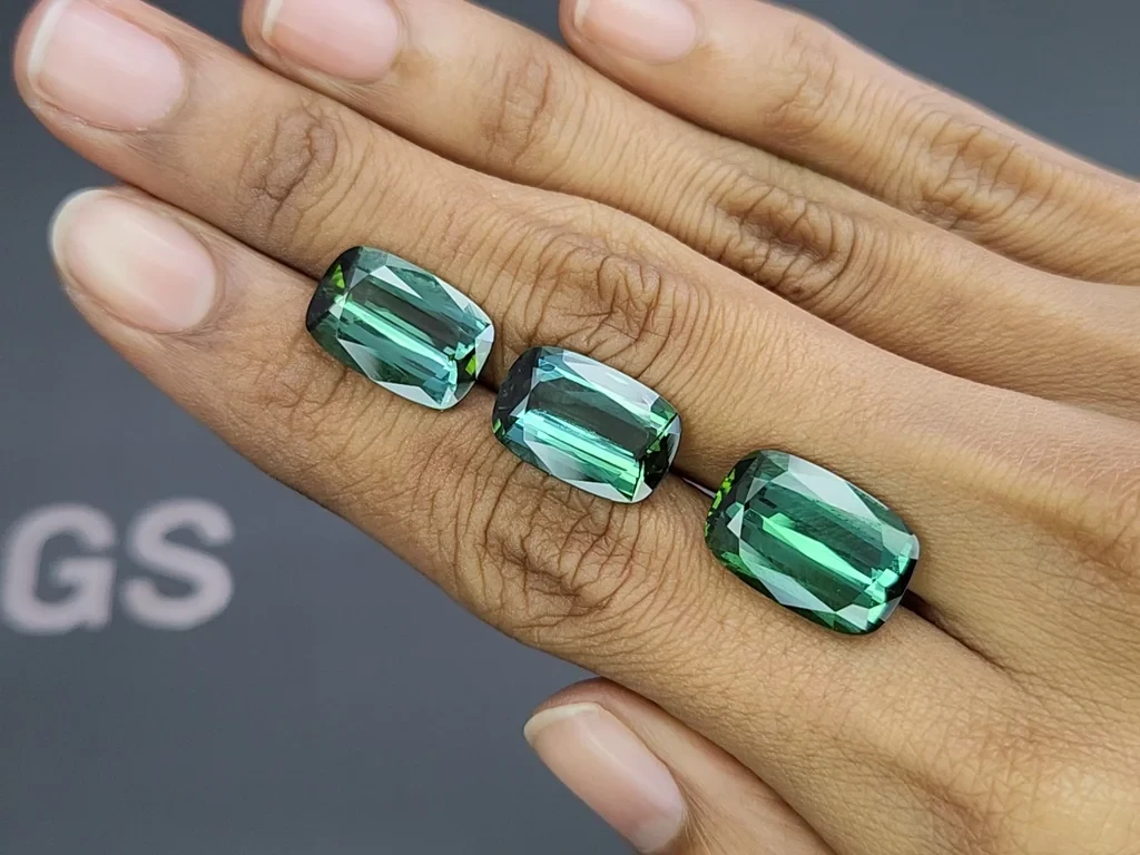 Сет из зеленых турмалинов в огранке кушон 25,55 карат, Африка Изображение №2