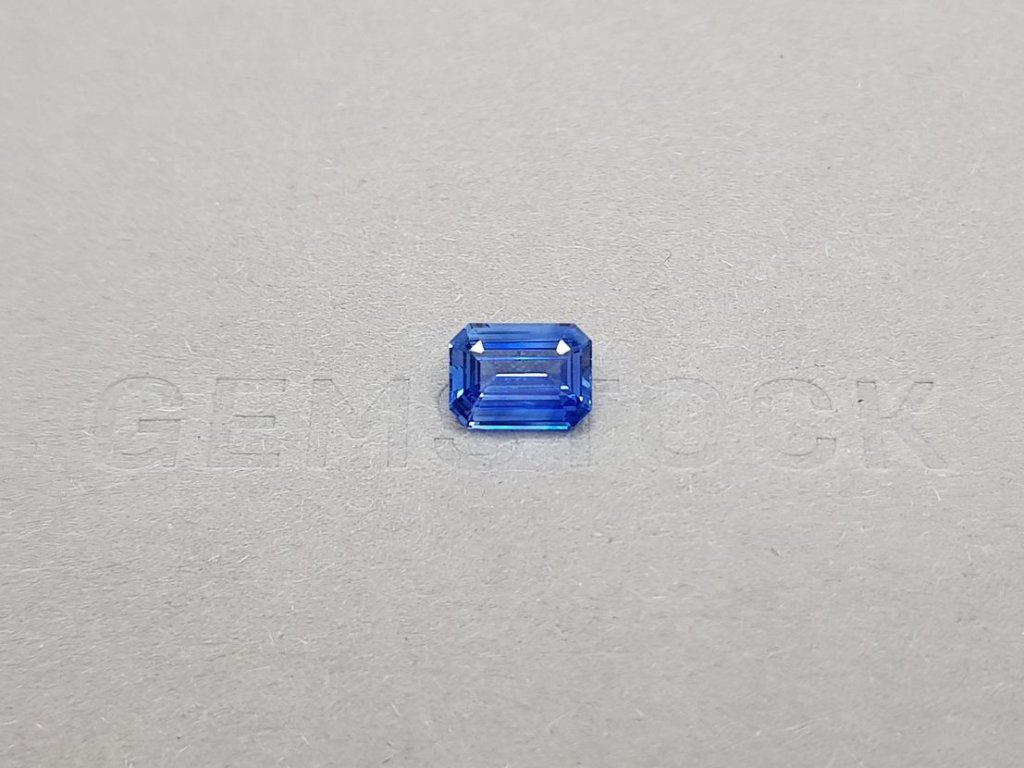 Сапфир цвета Cornflower в огранке октагон 2,01 карата Изображение №1