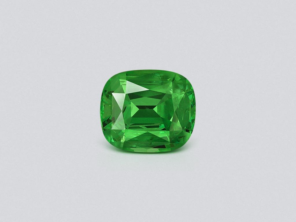 Гранат цаворит Intense Green в огранке кушон 2,11 карата, Танзания  Изображение №1
