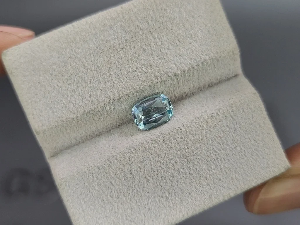 Аквамарин в огранке кушон 0,95 карат, Мадагаскар  Изображение №4