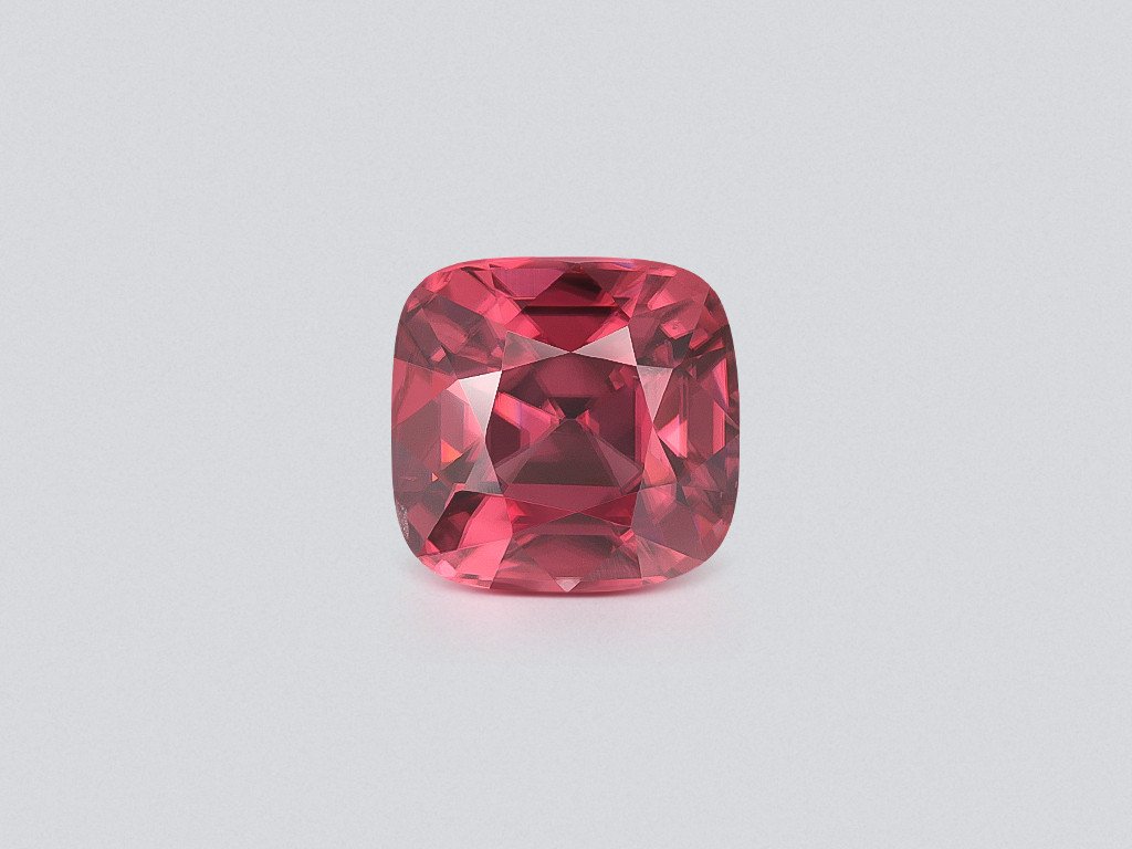 Пурпурный циркон в огранке кушон 6,81 карат, Танзания Изображение №1