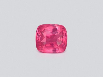 Розовая шпинель Махенге (Vivid Pink) в огранке кушон 2,02 карата, Танзания photo