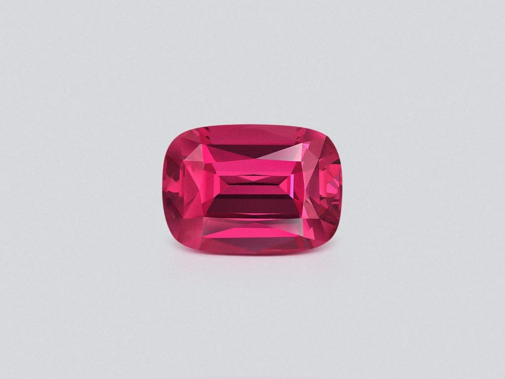 Шпинель Махенге Vibrant Pink-Red в огранке кушон 3,06 карата, Танзания  Изображение №1