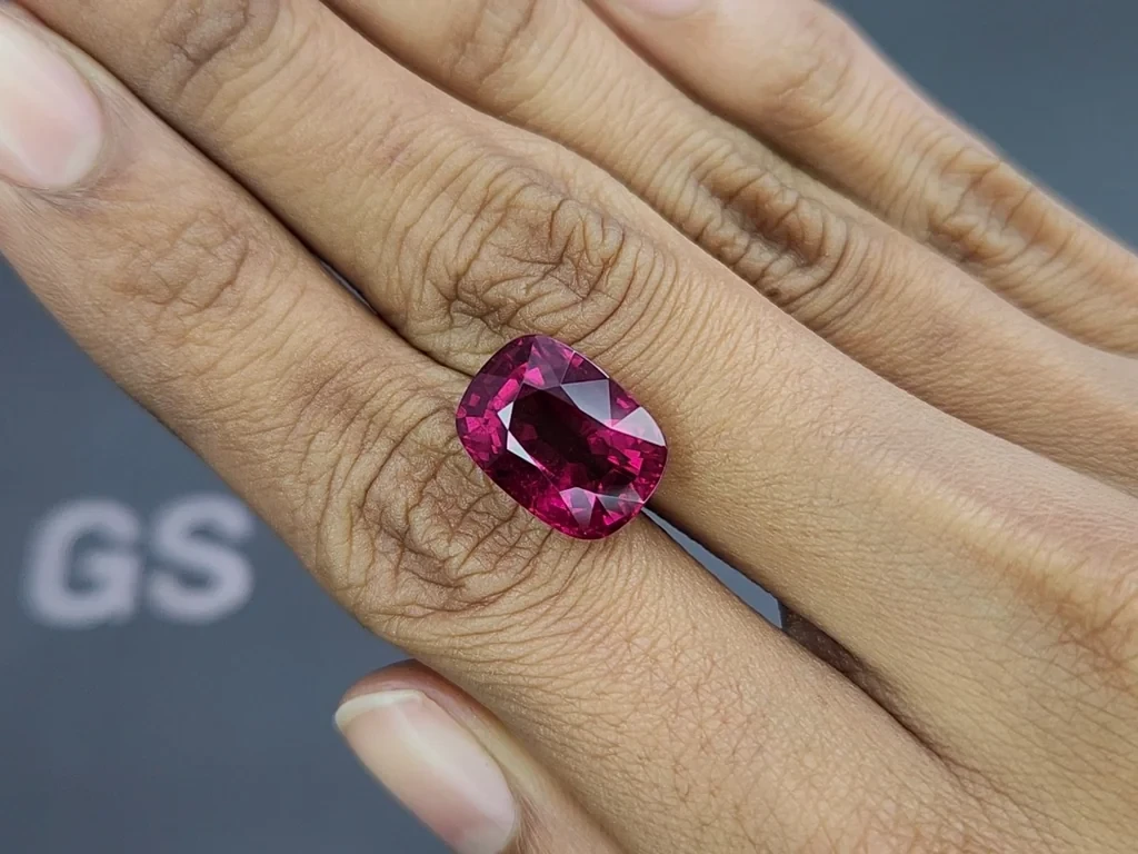 Турмалин рубеллит в огранке кушон 9,40 карат, Африка Изображение №2