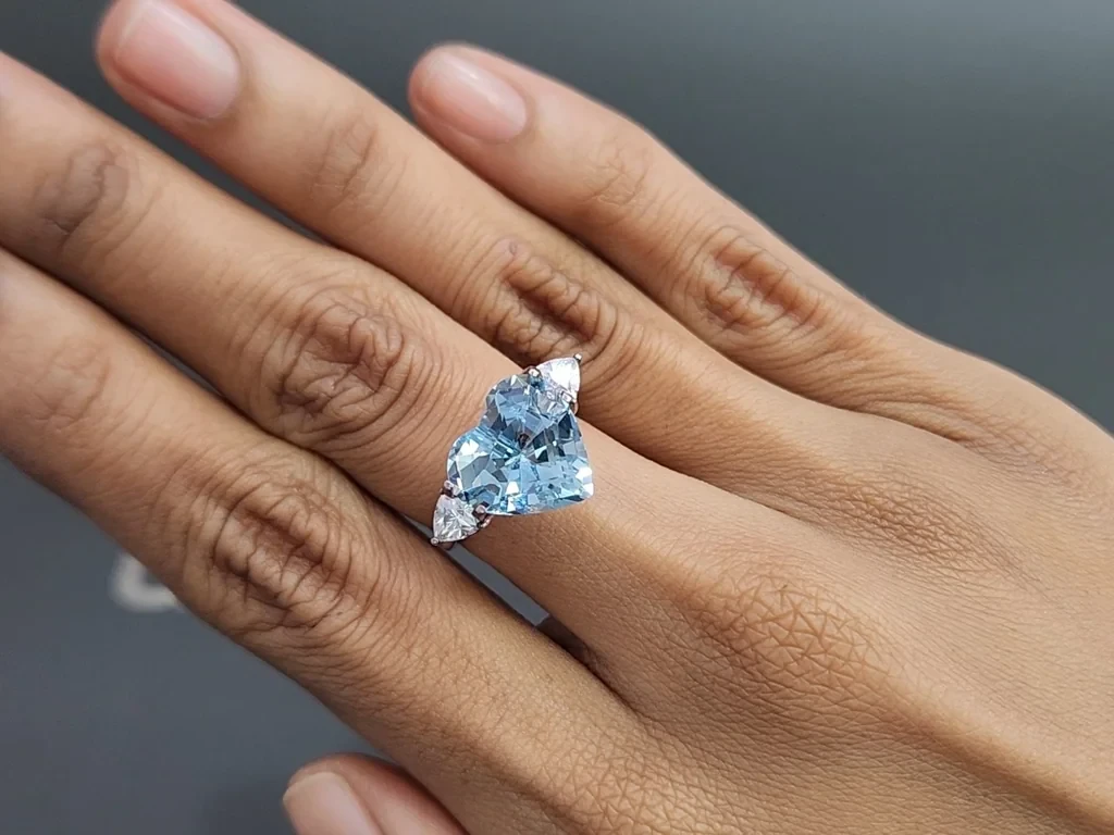 Аквамарин в огранке сердце 6,04 карата, Мозамбик Изображение №5