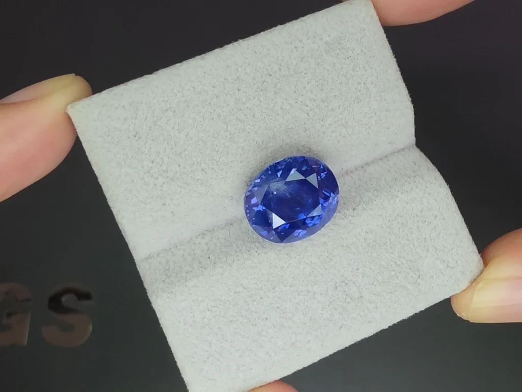 Негретый сапфир Cornflower Blue в огранке овал 9,20 карат, Шри-Ланка Изображение №4