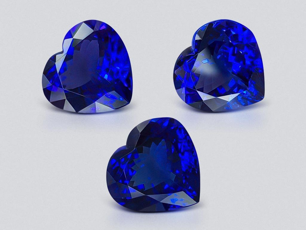 Сет танзанитов цвета Royal Blue 43,75 карат в огранке сердце из Танзании Изображение №1