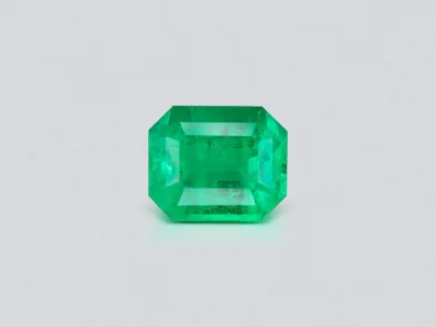 Крупный колумбийский изумруд цвета Vivid Green 13,26 карат photo