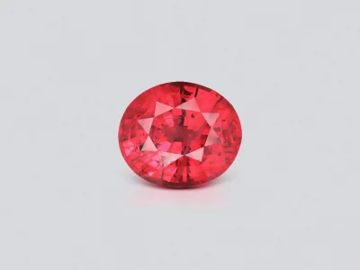 Уникальный негретый рубин цвета Vibrant vivid red в огранке овал 6,06 карата, GRS, Танзания photo
