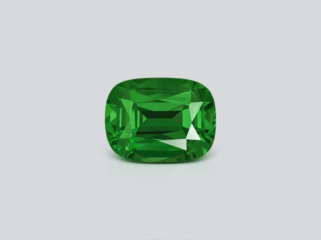 Гранат цаворит Intense Green в огранке кушон 1,98 карата, Танзания  Изображение №1