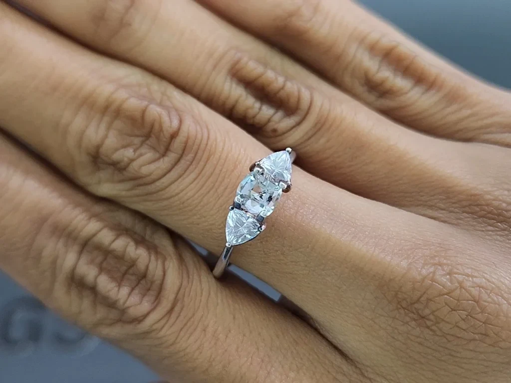 Аквамарин в огранке кушон 0,56 карат, Мадагаскар  Изображение №5