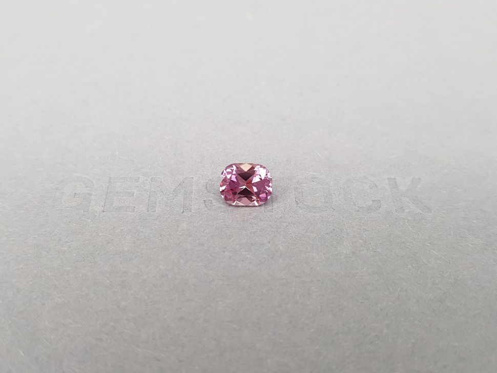 Кольцо с розовым сапфиром 1,41 карата и бриллиантами в белом золоте 750 пробы Изображение №5