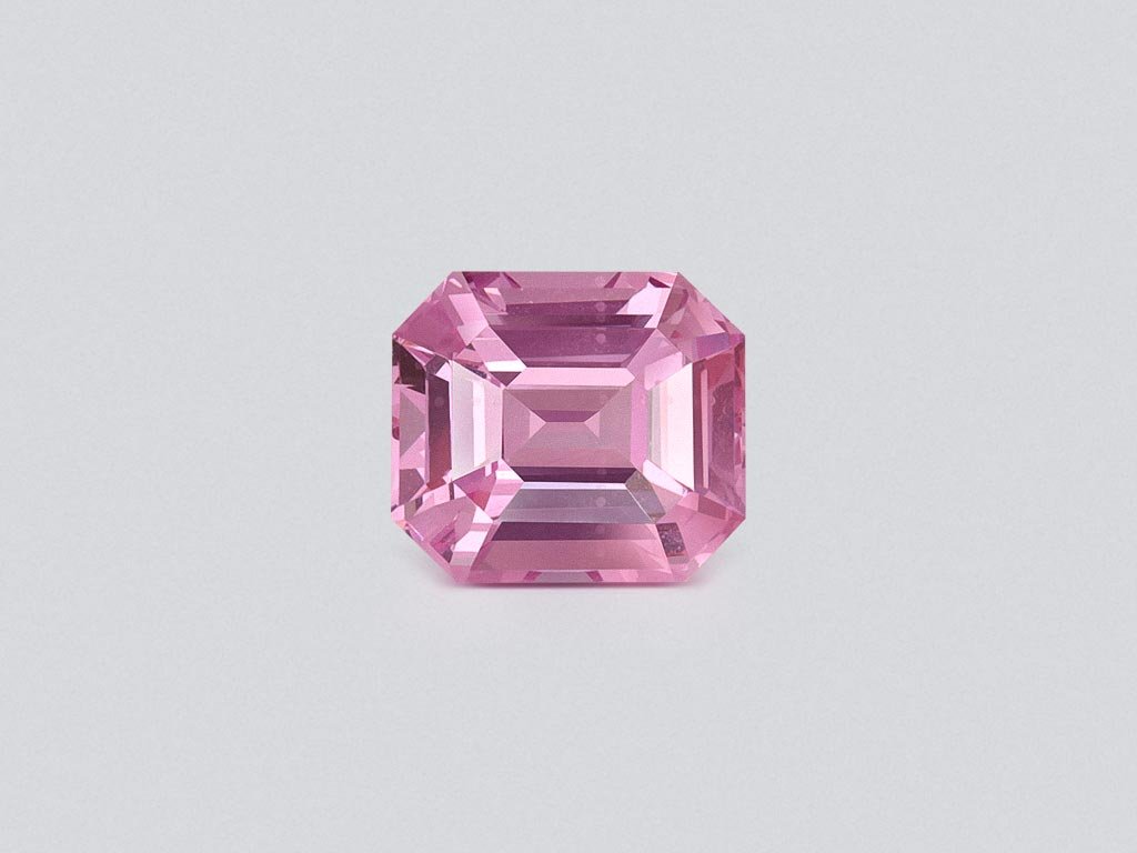 Шпинель цвета Baby Pink в огранке октагон 1,41 карата, Танзания Изображение №1