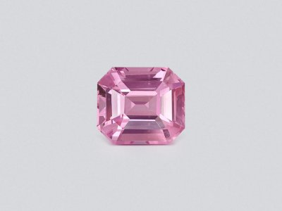 Шпинель цвета Baby Pink в огранке октагон 1,41 карата, Танзания photo