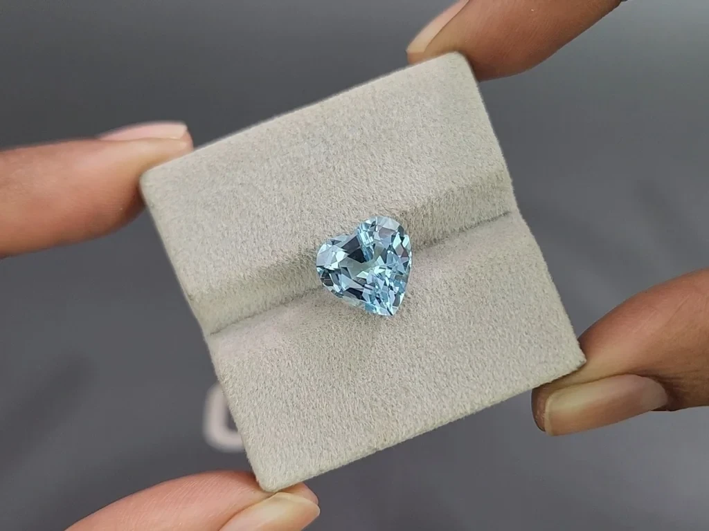 Аквамарин Santa Maria в огранке сердце 4,33 карата, Мозамбик Изображение №4