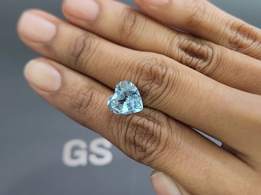 Аквамарин Santa Maria в огранке сердце 4,33 карата, Мозамбик Изображение №2