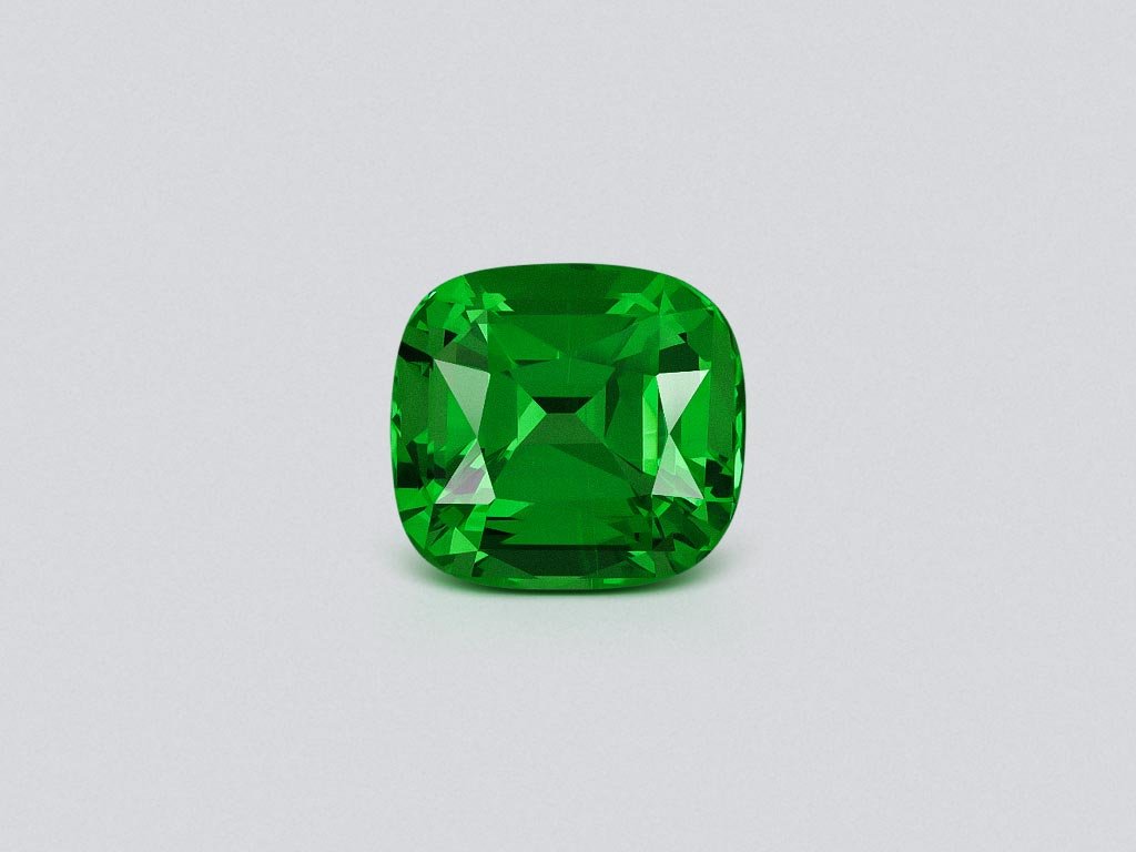 Гранат цаворит Intense Green в огранке кушон 2,25 карата, Танзания  Изображение №1