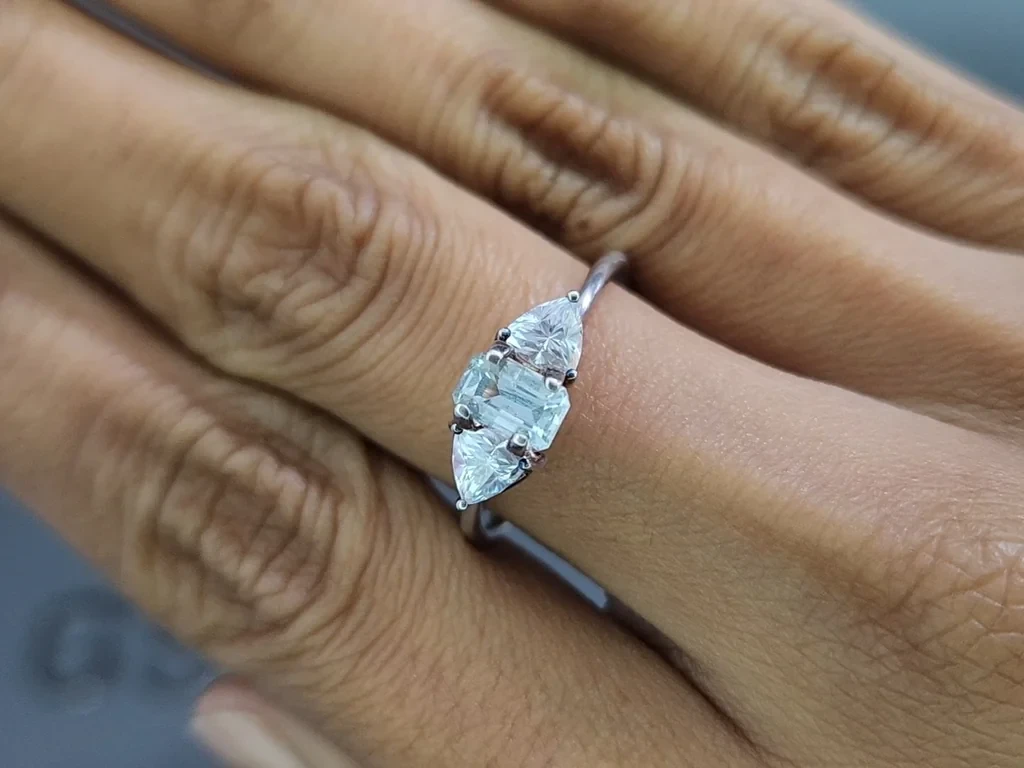 Аквамарин в огранке октагон 0,61 карат, Мадагаскар  Изображение №5