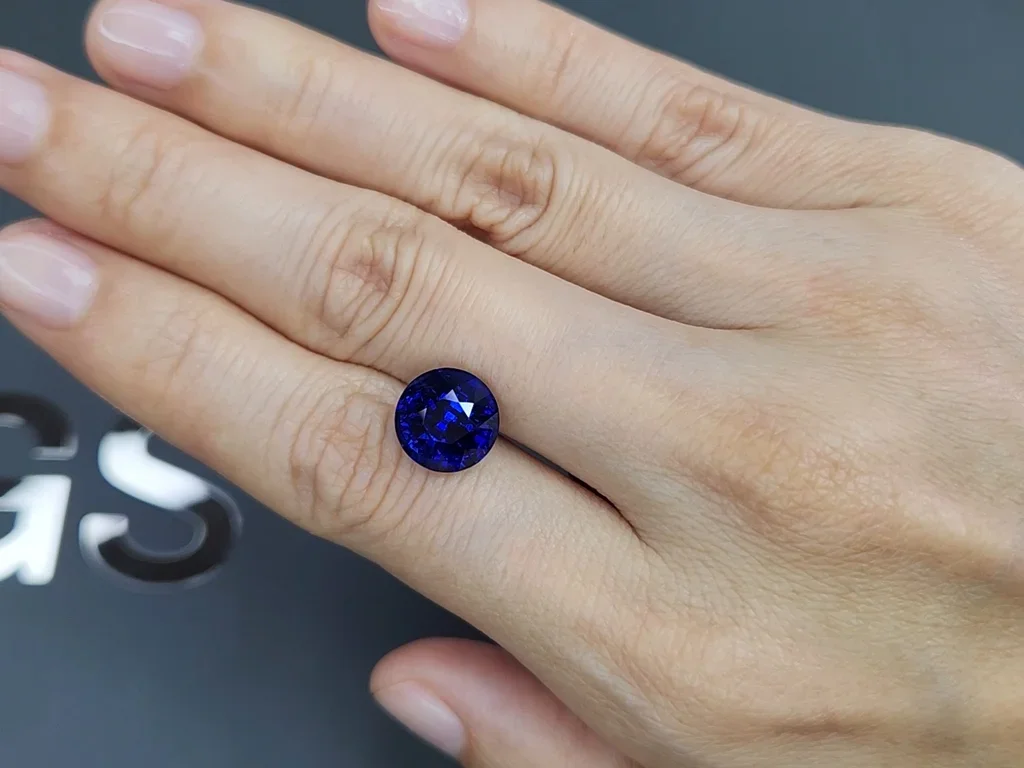 Синий сапфир цвета Royal Blue в огранке круг 6,03 карата, Шри-Ланка  Изображение №2