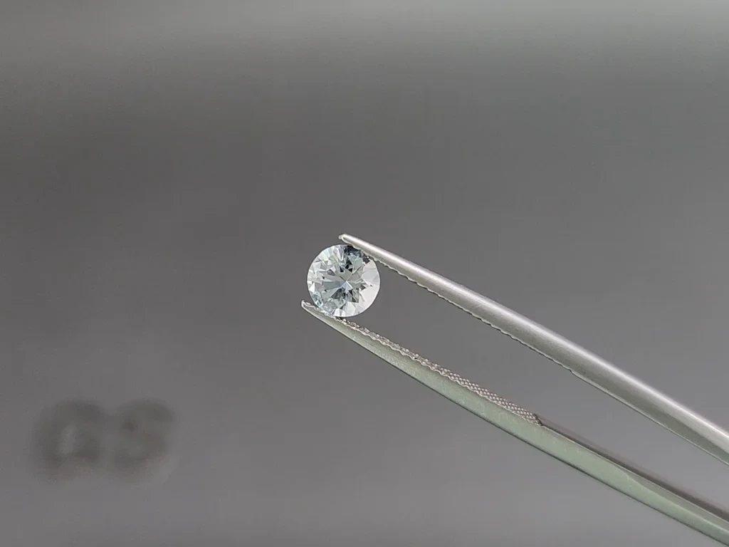 Аквамарин в огранке круг 0,48 карат, Мадагаскар  Изображение №3