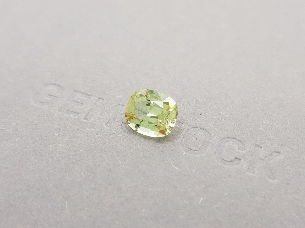 Кольцо с зеленовато-жёлтым турмалином 3,37 карат и бриллиантами в белом золоте 750 пробы Изображение №6