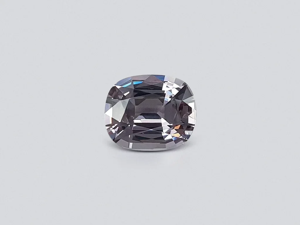 Серая шпинель в огранке кушон 4,58 карата, Бирма Изображение №1