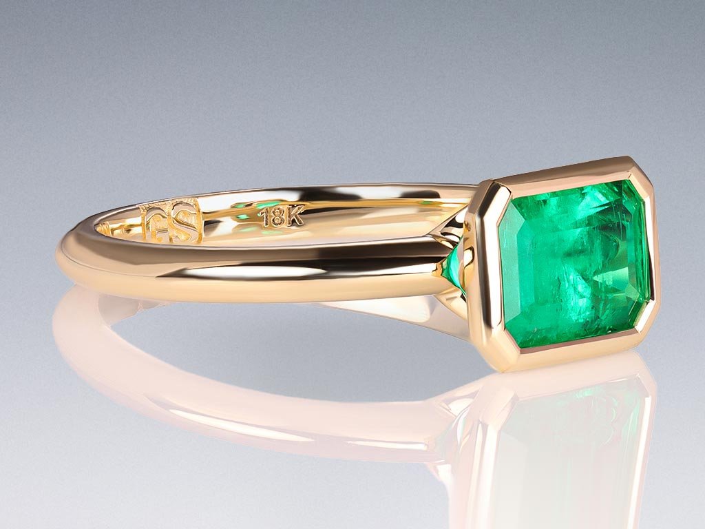 Кольцо с изумрудом цвета Muzo Green 1,57 каратов в желтом золоте 750 пробы Изображение №2