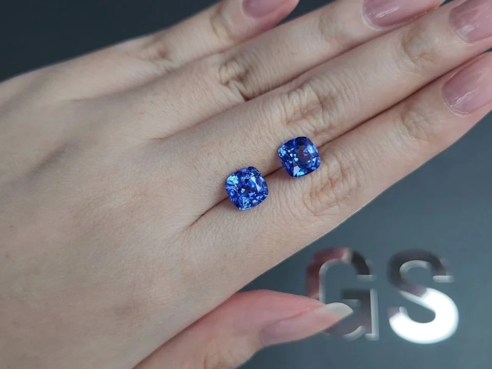 Пара синих сапфиров Cornflower Blue в огранке кушон 6,30 карата, Шри-Ланка Изображение №2