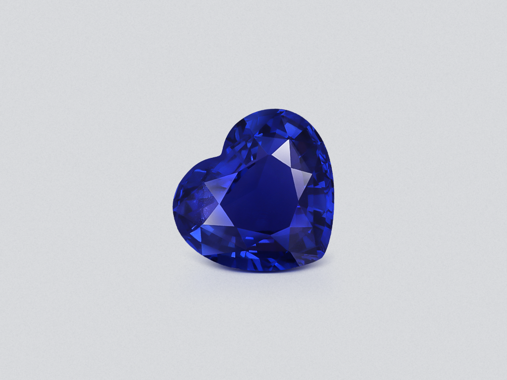 Негретый сапфир Royal Blue в огранке сердце 4,24 карата, Бирма Изображение №1