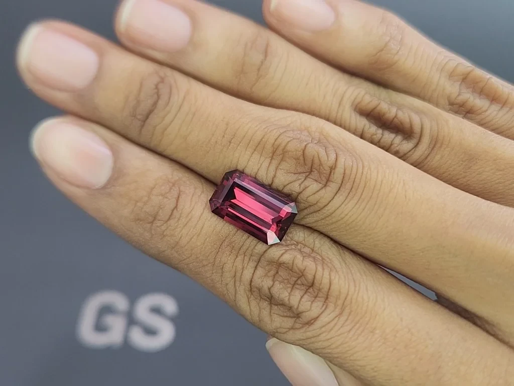 Гранат в огранке октагон 5,58 карат, Танзания Изображение №2