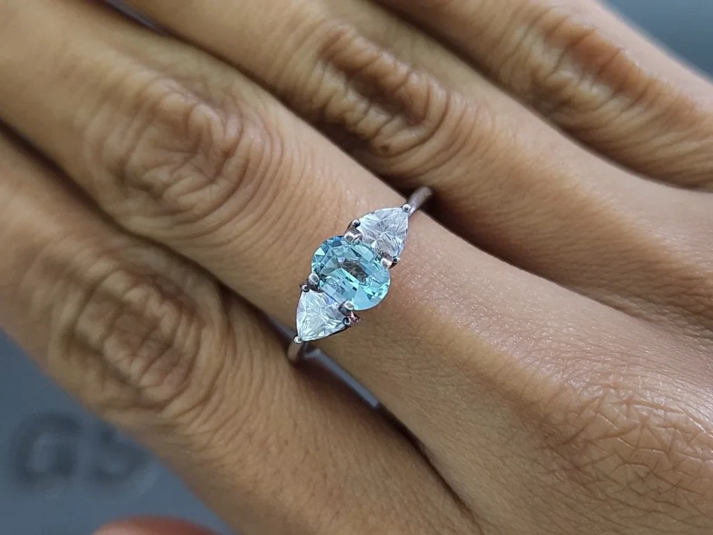 Аквамарин в огранке овал 0,66 карат, Мадагаскар  Изображение №5