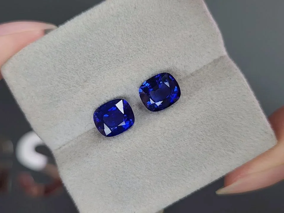 Пара синих сапфиров Royal blue в огранке кушон 3,98 карата, Шри-Ланка Изображение №4
