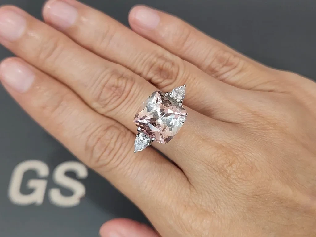 Турмалин Bi-Color в огранке кушон 9,48 карат, Африка Изображение №5