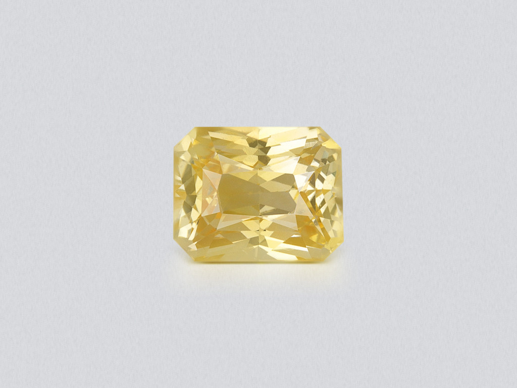 Негретый Vivid yellow сапфир в огранке радиант 1,59 карат, Шри-Ланка Изображение №1
