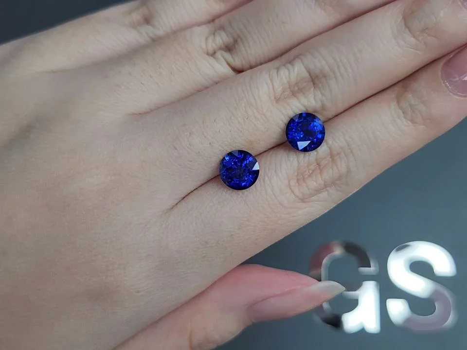 Пара синих сапфиров Royal blue в огранке круг 4,42 карата, Шри-Ланка Изображение №2