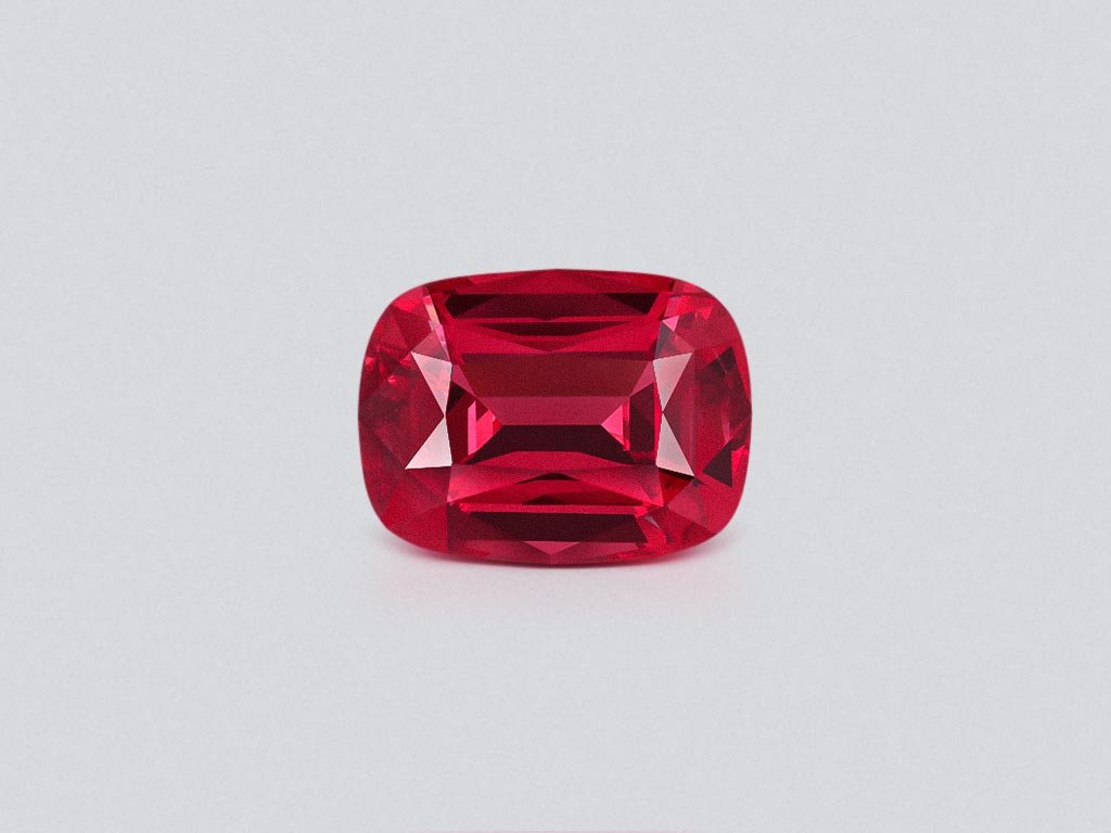 Шпинель Махенге Vibrant Pink-Red в огранке кушон 2,79 карата, Танзания  Изображение №1