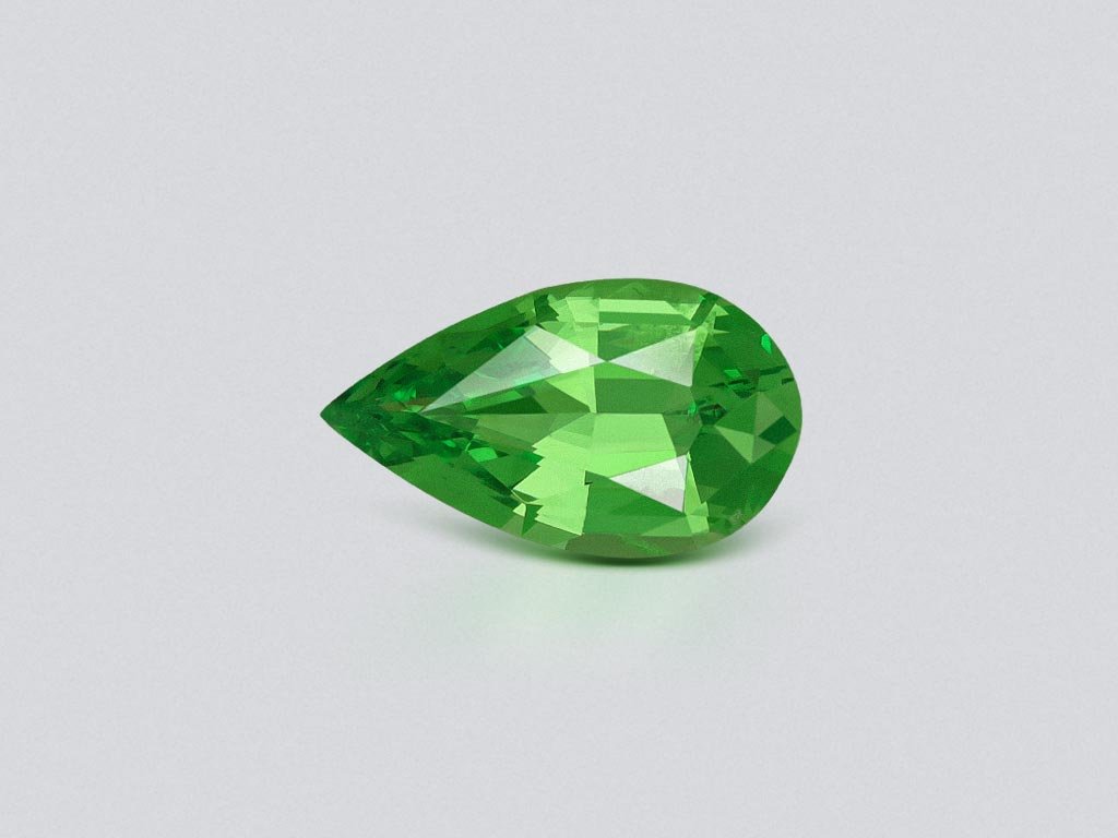 Гранат цаворит Intense Green в огранке груша 1,20 карата, Танзания  Изображение №1